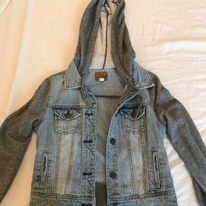 American Eagle women’s Hooded Denim Jacket